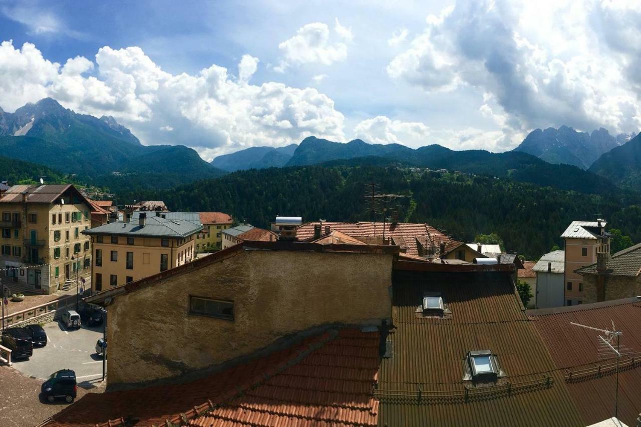 Lozzo Di Cadore - Dolomiti - Piazza IV Novembre Lozzo Cadore Εξωτερικό φωτογραφία