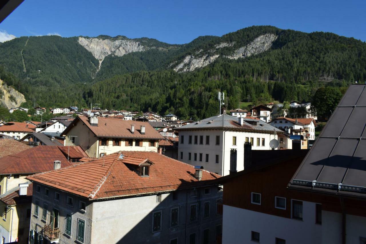 Lozzo Di Cadore - Dolomiti - Piazza IV Novembre Lozzo Cadore Εξωτερικό φωτογραφία