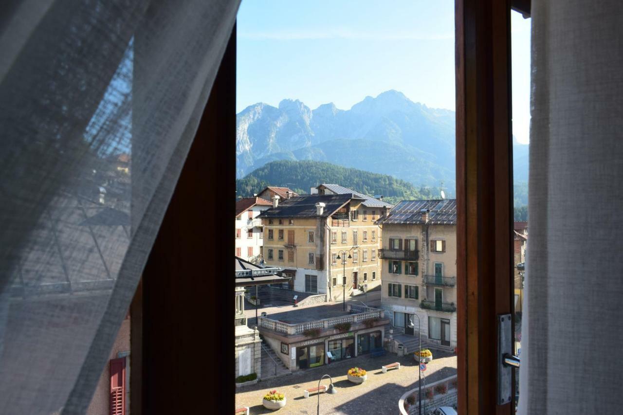 Lozzo Di Cadore - Dolomiti - Piazza IV Novembre Lozzo Cadore Εξωτερικό φωτογραφία
